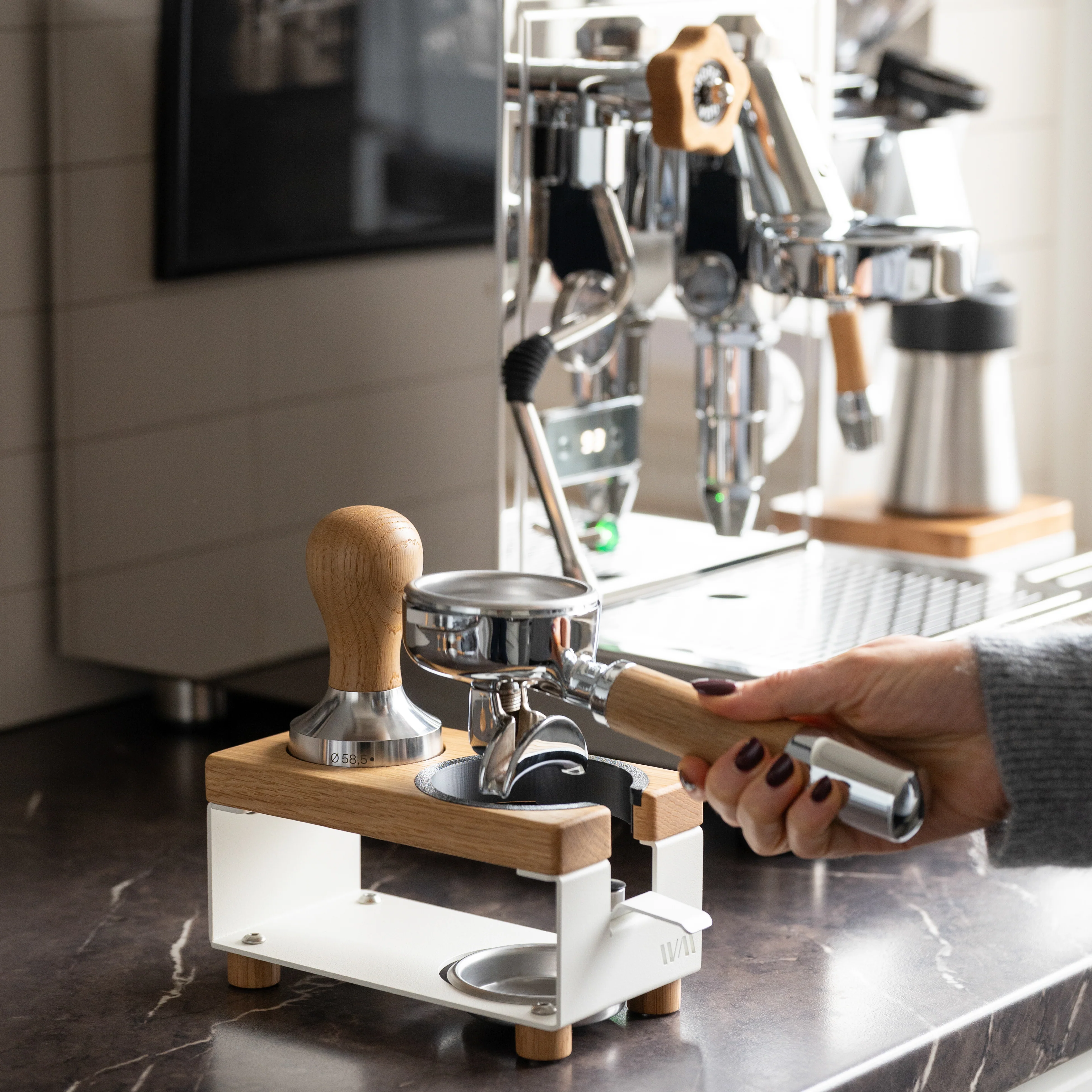 Tamperstation lang Weiß - Image 10